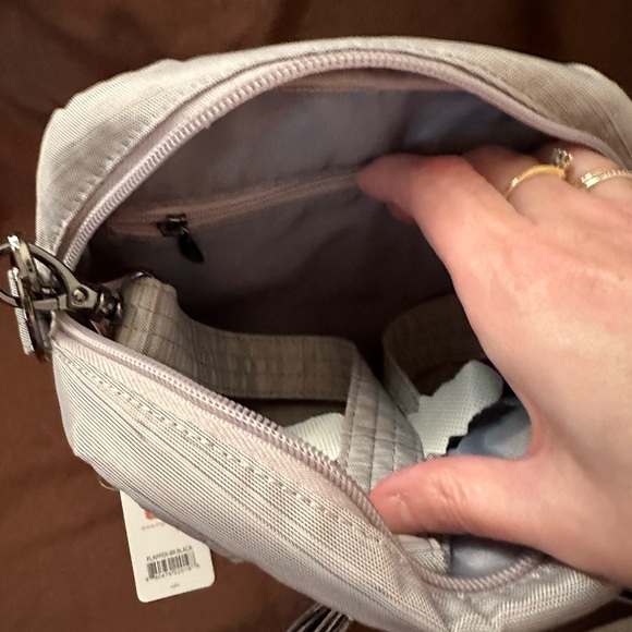 NWT Lug Silver Quilted Flapper Crossbody Bag Handbag w/extra strap - Picture 5 of 7